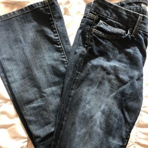 Joe’s Jeans Size 28 fit: Provocateur flared pant